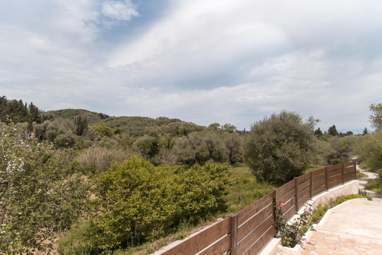 Villa Philippos Vitaládes エクステリア 写真